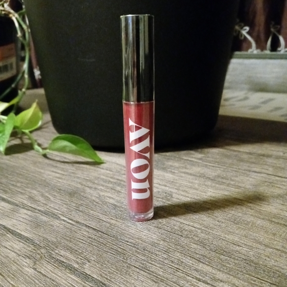 Avon Mattitude Liquid Lipstick - Picture 2 of 3